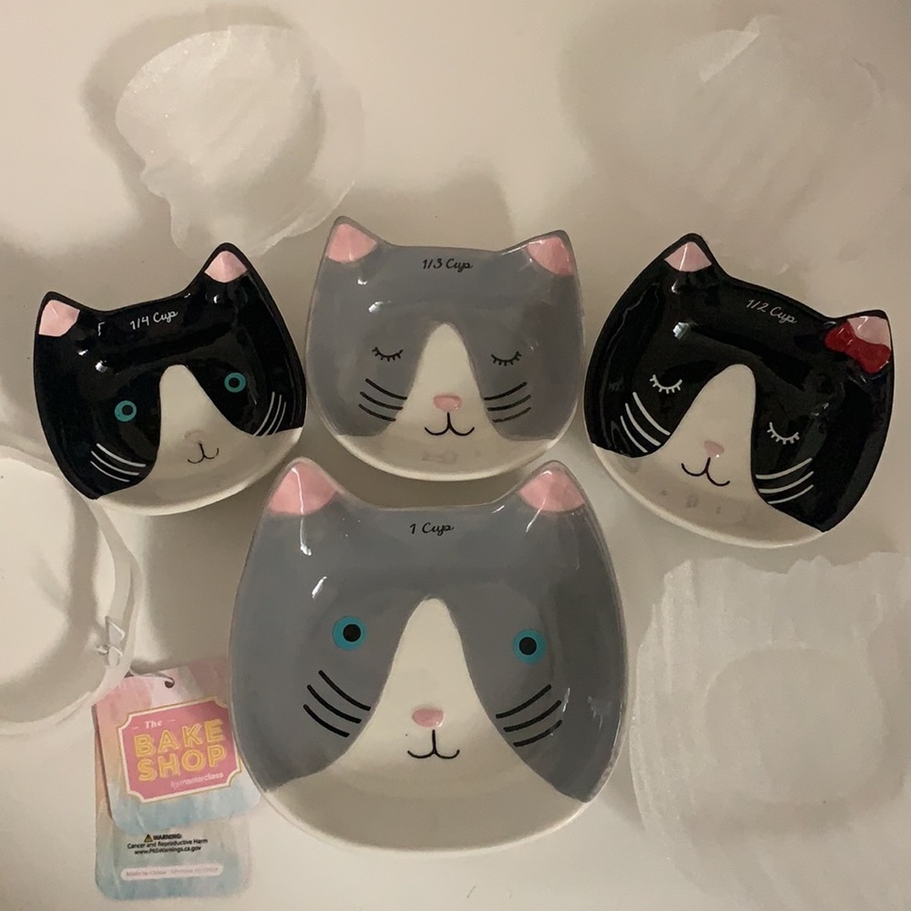 Kitty Cat The Bakeshop Measuring Cups Set Of (4) Brand New.